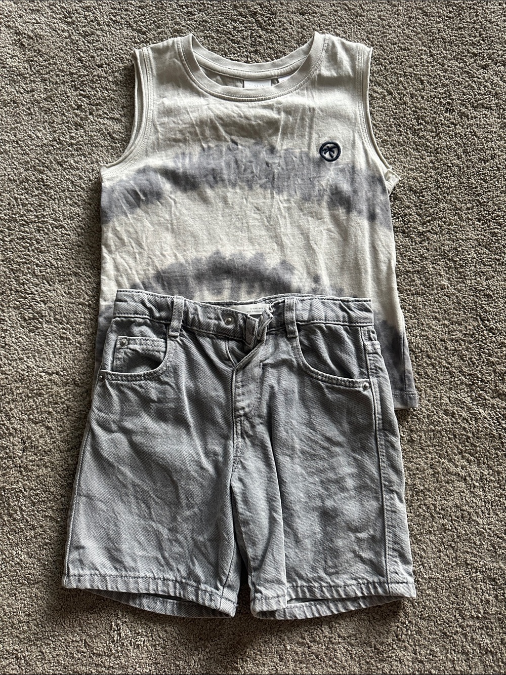 Zara Gray Tie-Dye Tank & Light Gray Denim Shorts Set